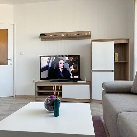 Restful Apartment For 4 Guests In Burgas Extérieur photo